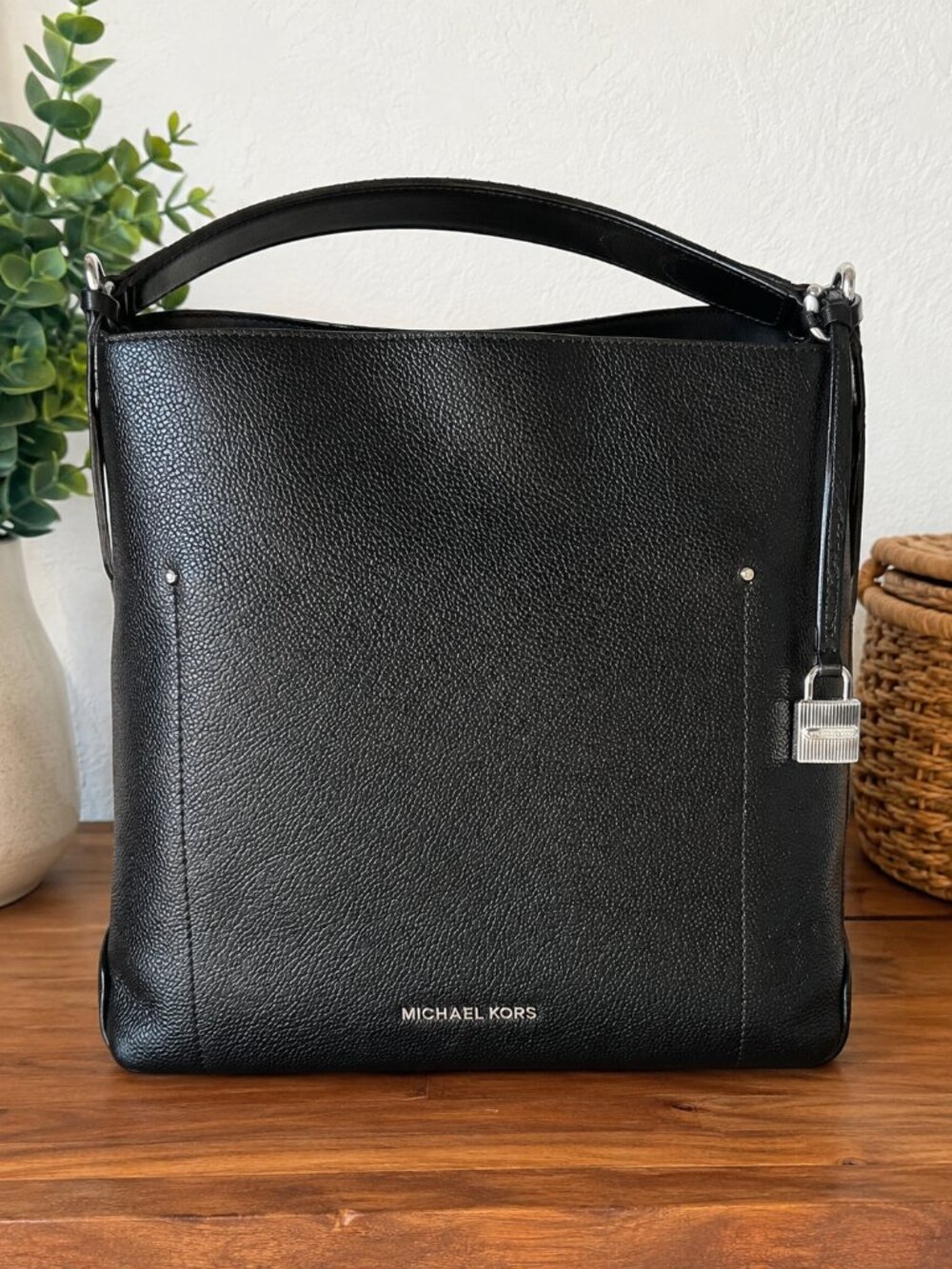 Michael Kors Black Pebbled Leather Bucket Tote Shoulder Bag Silver Lock Charm La